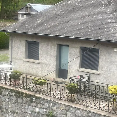 Hébergement de vacances Maison Individuelle A *